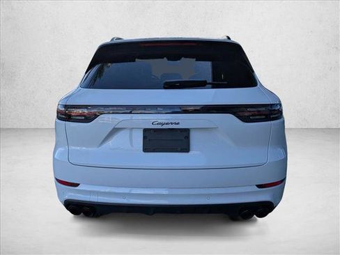 Used 2023 Porsche Cayenne image 6