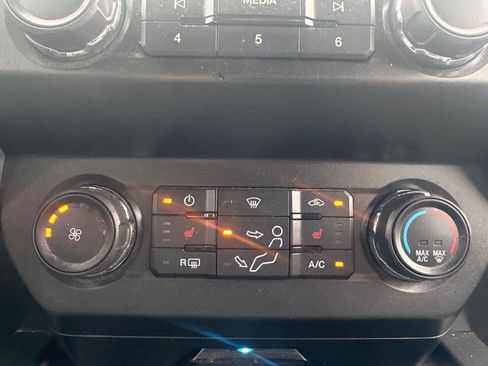 Used 2021 Ford F250 XLT w/ XLT Premium Package AWD/4WD image 15