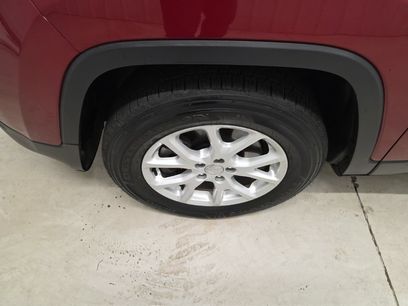 Used 2016 Jeep Cherokee Latitude w/ Cold Weather Group