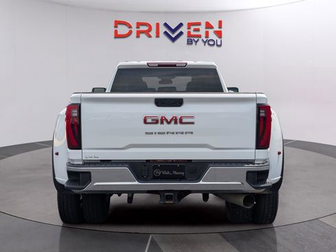 Used 2024 GMC Sierra 3500 Pro AWD/4WD image 4
