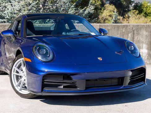 Certified 2026 Porsche 911 Carrera RWD image 9