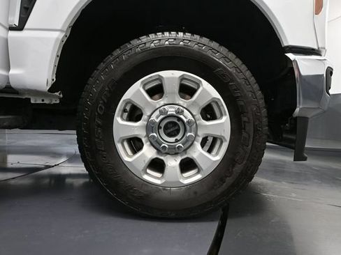Used 2024 Ford F350 XLT w/ FX4 Off-Road Package AWD/4WD image 16