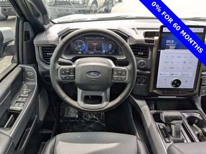 New 2025 Ford F150 Lightning Lariat w/ Max Trailer Tow Package