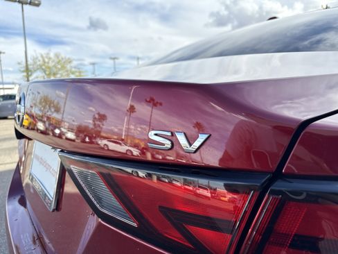 Used 2022 Nissan Sentra SV w/ Trunk Package image 7