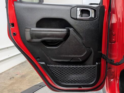 Used 2020 Jeep Gladiator Sport w/ Quick Order Package 24S image 15