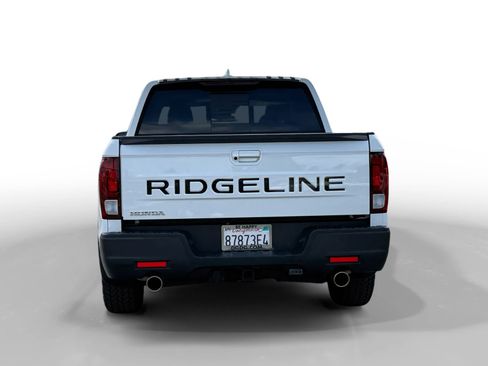 Used 2025 Honda Ridgeline RTL+ image 4
