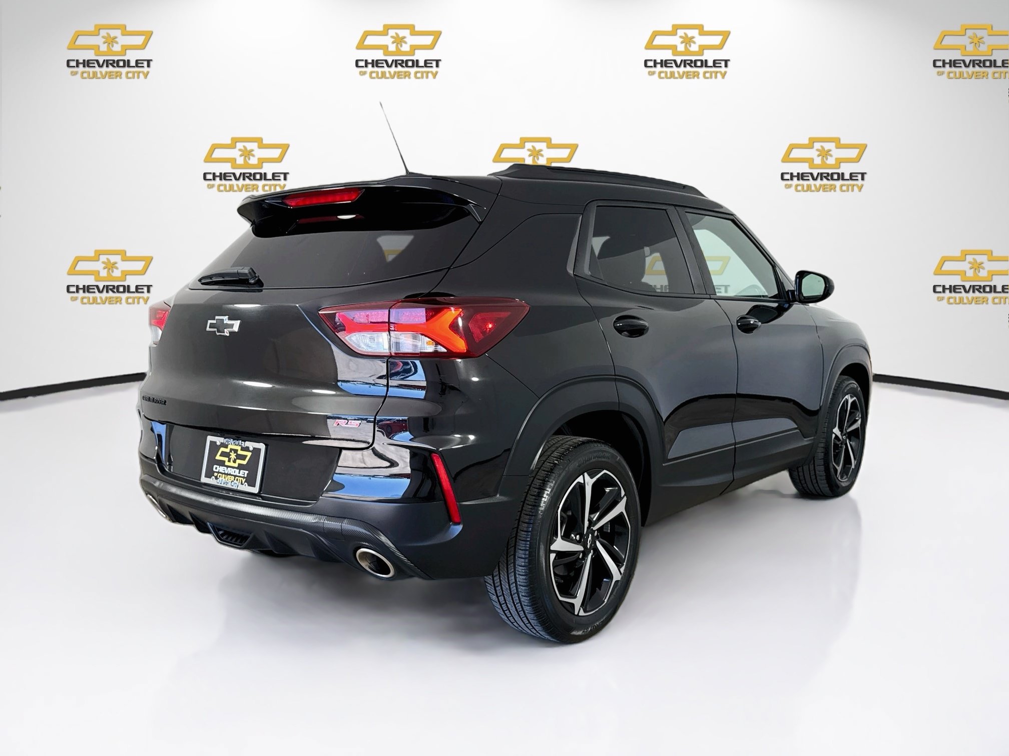Used 2023 Chevrolet TrailBlazer RS w/ Convenience Package FWD image 8
