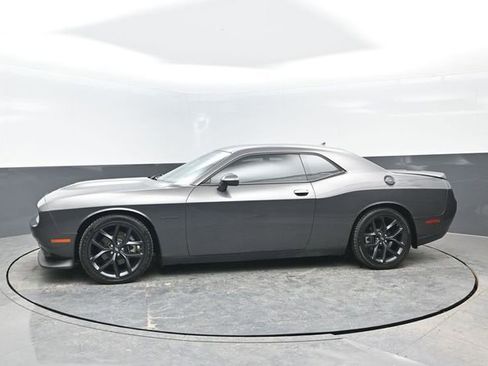 Used 2022 Dodge Challenger R/T w/ Driver Convenience Group image 4