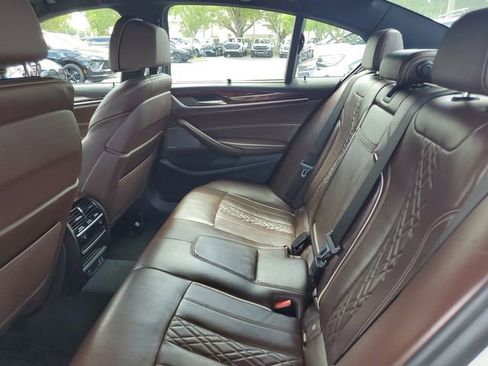Used 2020 BMW M550i xDrive w/ Executive Package AWD/4WD image 11