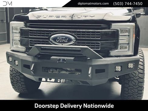 Used 2017 Ford F250 Platinum w/ Platinum Ultimate Package AWD/4WD image 14