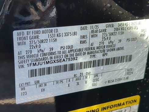 New 2025 Ford Expedition Platinum w/ Stealth Performance Package image 28