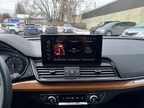 Used 2023 Audi Q5 2.0T Premium w/ Convenience Package image 17