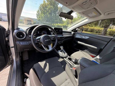 Used 2023 Kia Forte LXS FWD image 9
