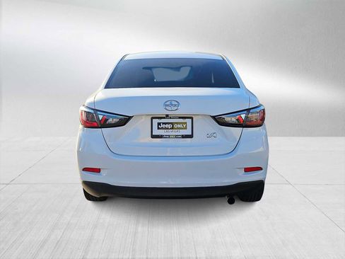 Used 2016 Scion iA image 7