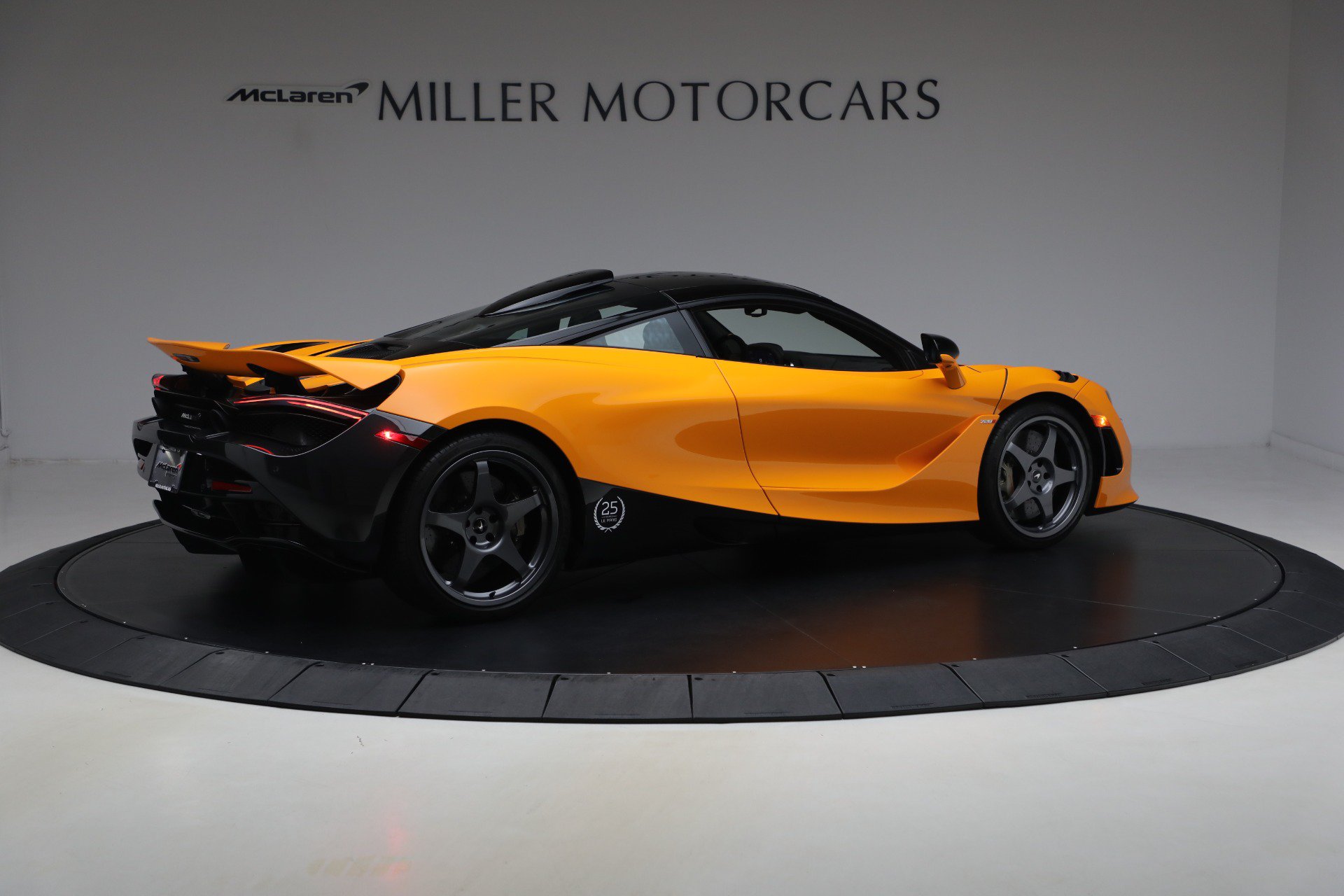 Used 2021 McLaren 720S RWD image 8
