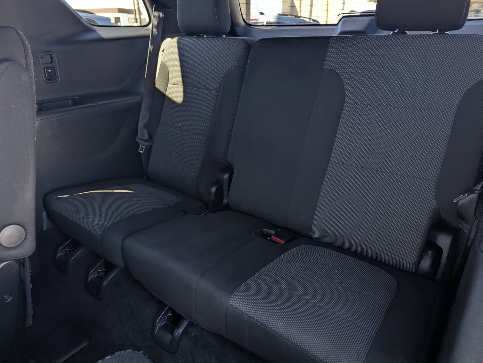 Used 2023 Chevrolet Traverse LT FWD image 9