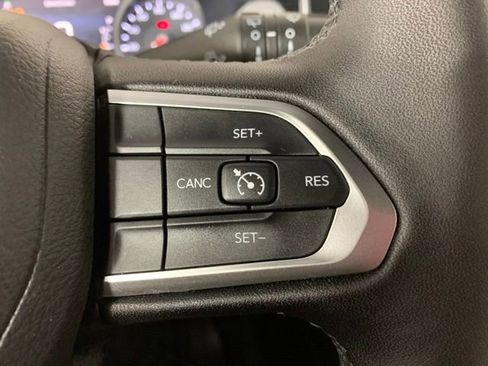 Used 2024 Jeep Compass Latitude AWD/4WD image 19