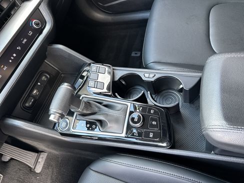 Used 2024 Kia Sportage EX image 30