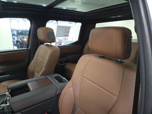 New 2025 Toyota Tundra Platinum AWD/4WD image 20