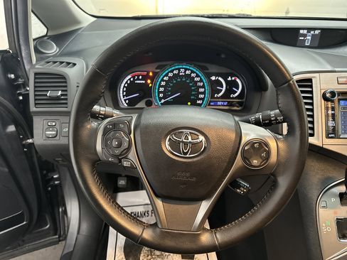 Used 2013 Toyota Venza XLE w/ XLE Premium Pkg image 26