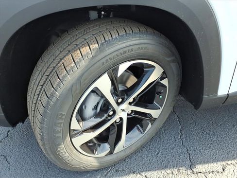 New 2026 Chevrolet Trax RS w/ Sunroof Package image 16