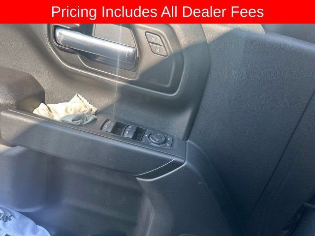 Used 2020 Chevrolet Silverado 1500 Custom w/ Custom Value Package AWD/4WD image 5