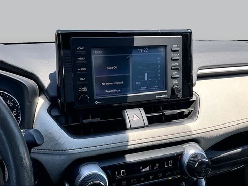 Used 2021 Toyota RAV4 XLE FWD image 6