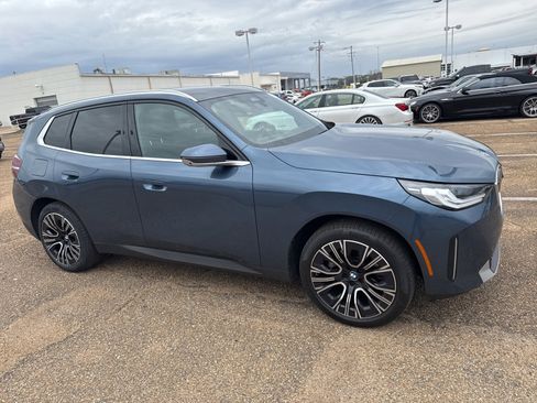 Certified 2025 BMW X3 xDrive30i image 4