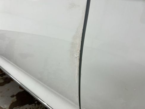 Used 2018 Chrysler Pacifica Touring-L FWD image 34