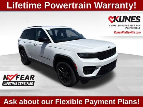Used 2024 Jeep Grand Cherokee Altitude AWD/4WD image 1