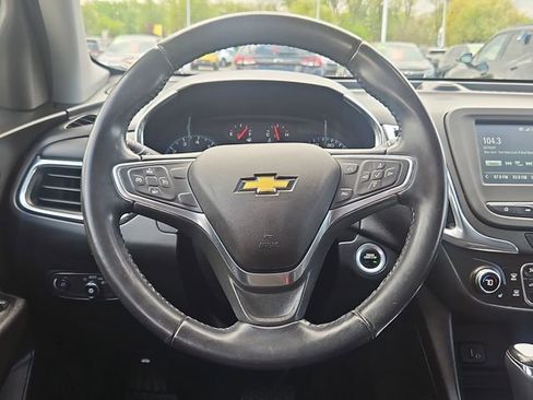 Used 2018 Chevrolet Equinox LT FWD image 15