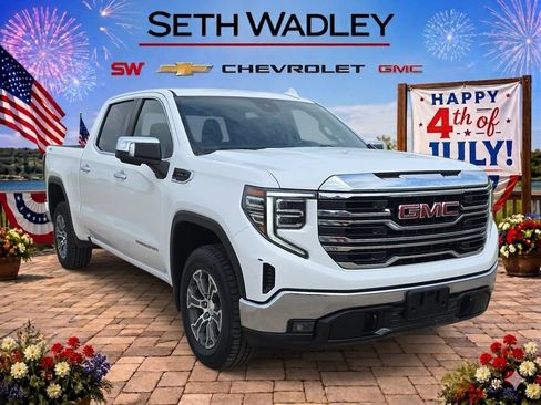 Used 2025 GMC Sierra 1500 SLT AWD/4WD image 1