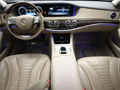 Used 2017 Mercedes-Benz S 550 4MATIC Sedan image 17