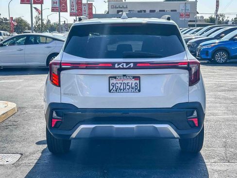 Used 2024 Kia Seltos S FWD image 8