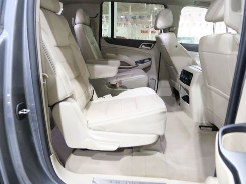 Used 2019 GMC Yukon XL Denali w/ Denali Ultimate Package image 27