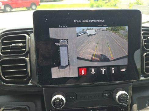 Used 2024 RAM ProMaster 3500 w/ Delivery Van Package image 42