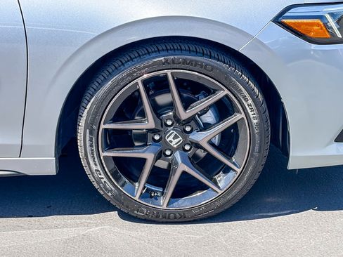 Used 2024 Honda Civic Sport Touring image 9