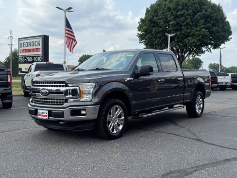 Used 2018 Ford F150 XLT w/ Equipment Group 302A Luxury AWD/4WD image 3
