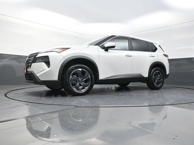 Used 2024 Nissan Rogue SV FWD image 33