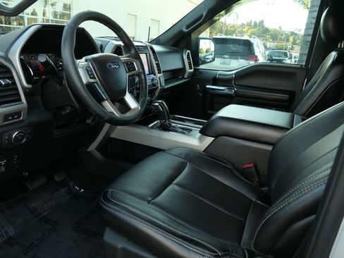 Used 2019 Ford F150 Lariat image 14