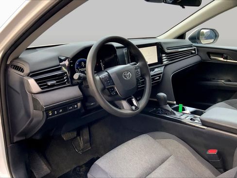 Used 2025 Toyota Camry LE FWD image 16