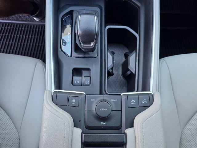 Used 2024 Toyota Grand Highlander AWD Hybrid image 15