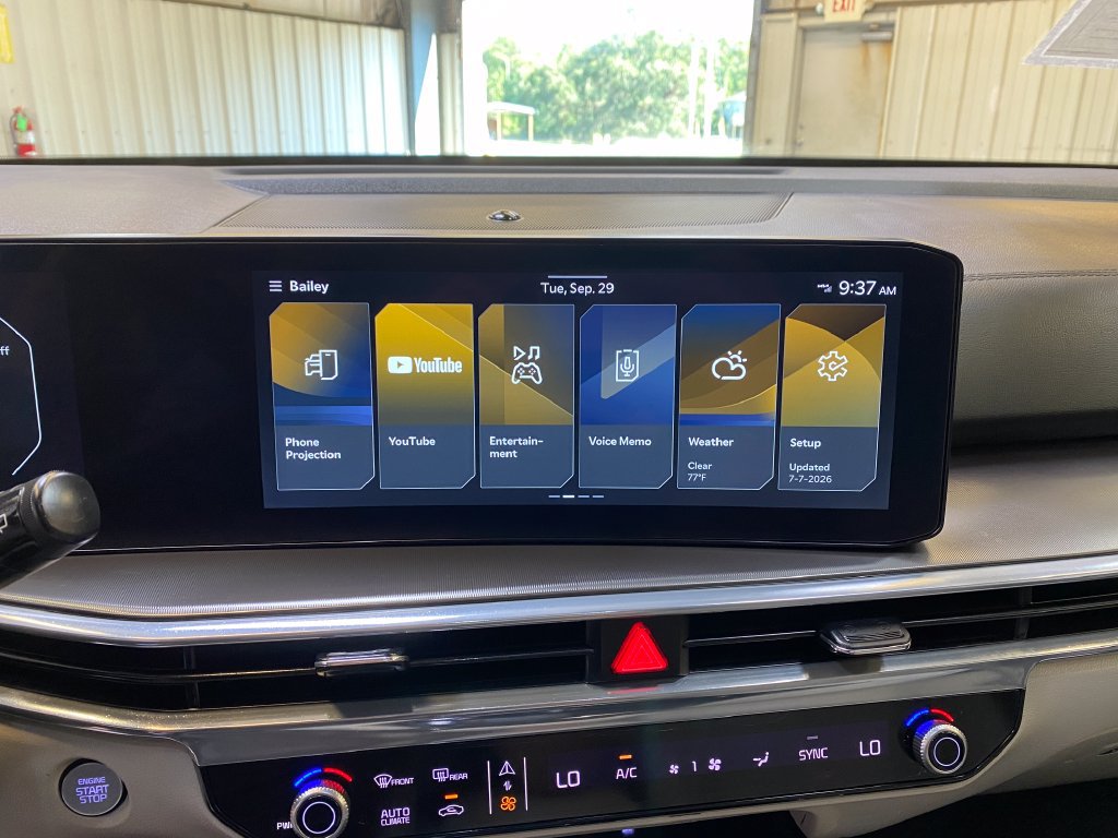 Used 2025 Kia Sorento SX FWD image 40