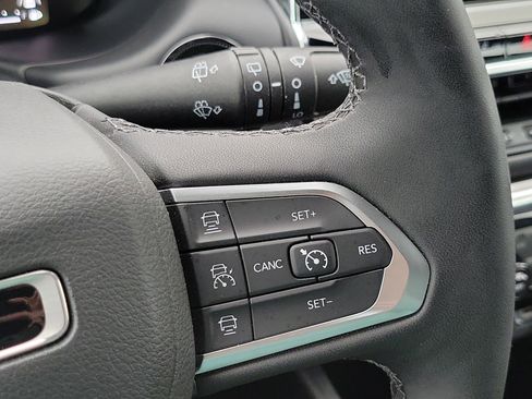 Used 2024 Jeep Compass Limited w/ High Altitude Package image 14