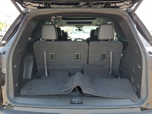Used 2023 Chevrolet Traverse RS AWD/4WD image 29