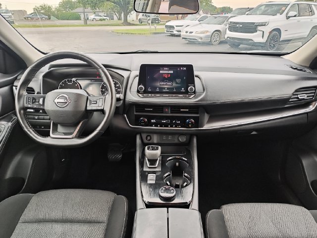 Certified 2025 Nissan Rogue SV AWD/4WD image 15
