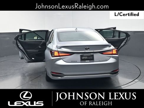 Certified 2023 Lexus ES 300h Ultra Luxury w/ Accessory Package (Z2) image 35