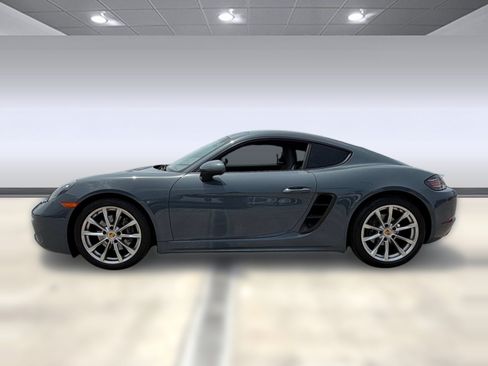 Used 2018 Porsche 718 Cayman RWD image 2