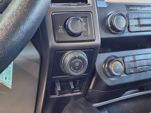 Used 2019 Ford F150 XLT w/ Equipment Group 302A Luxury AWD/4WD image 15