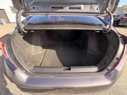 Used 2018 Honda Civic EX image 32